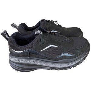 UGG men’s black leather and mesh sneakers size 8